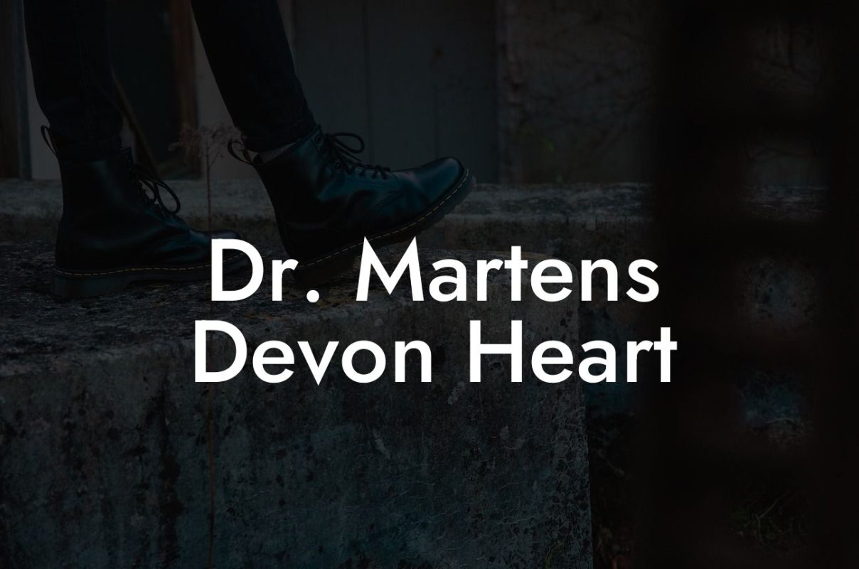 Dr. Martens Devon Heart